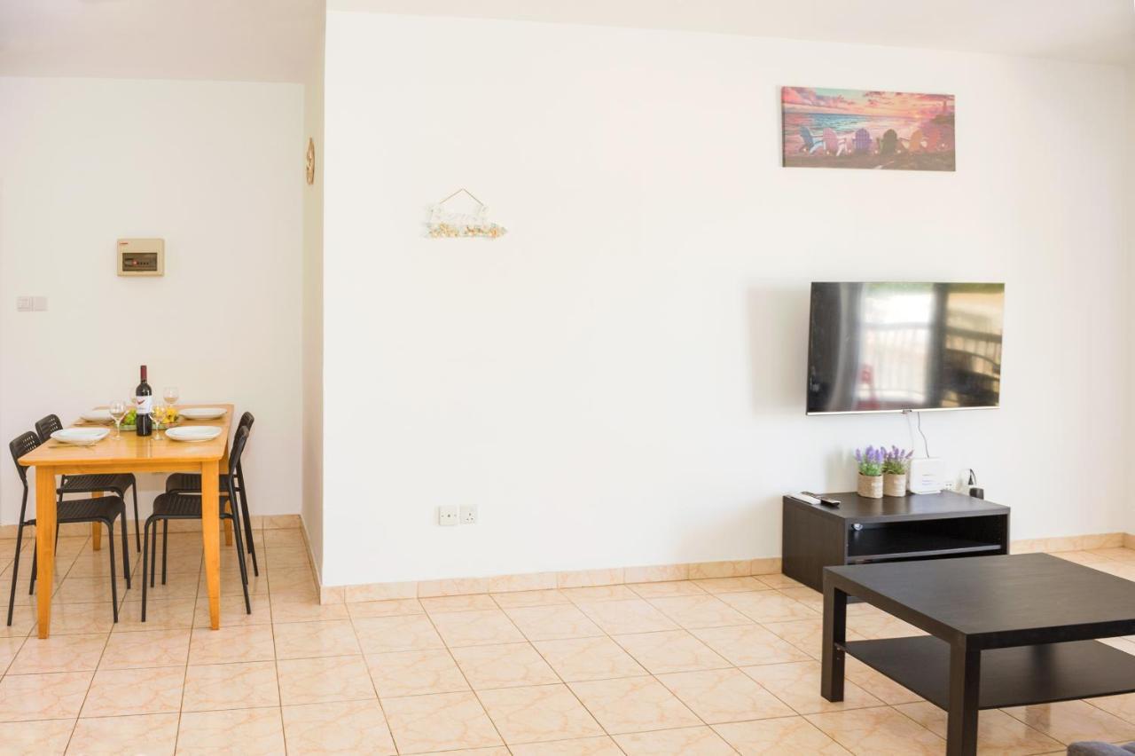 Mynapa Apartments Ajía Nápa Eksteriør bilde