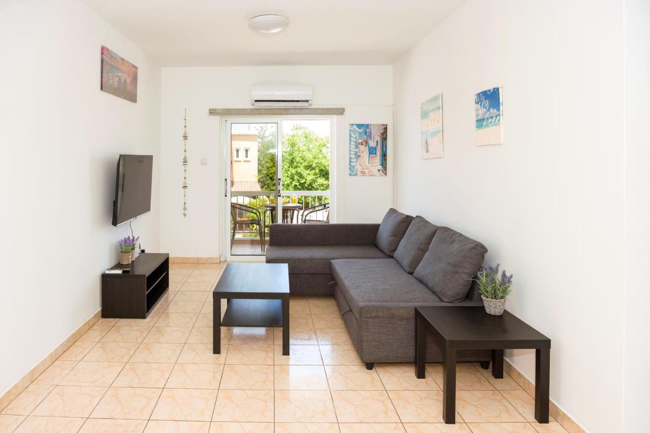 Mynapa Apartments Ajía Nápa Eksteriør bilde