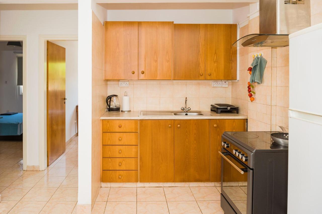 Mynapa Apartments Ajía Nápa Eksteriør bilde
