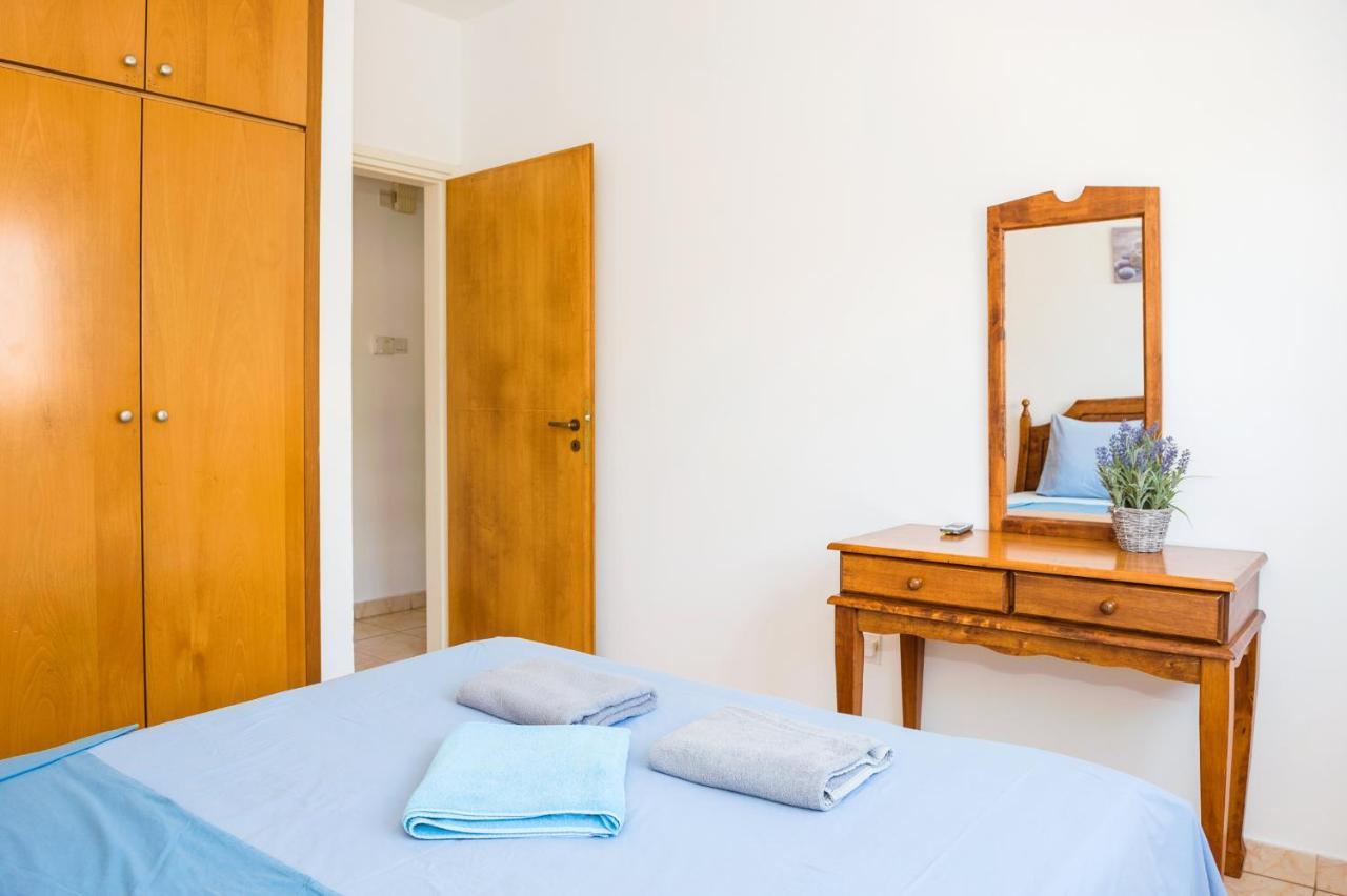 Mynapa Apartments Ajía Nápa Eksteriør bilde