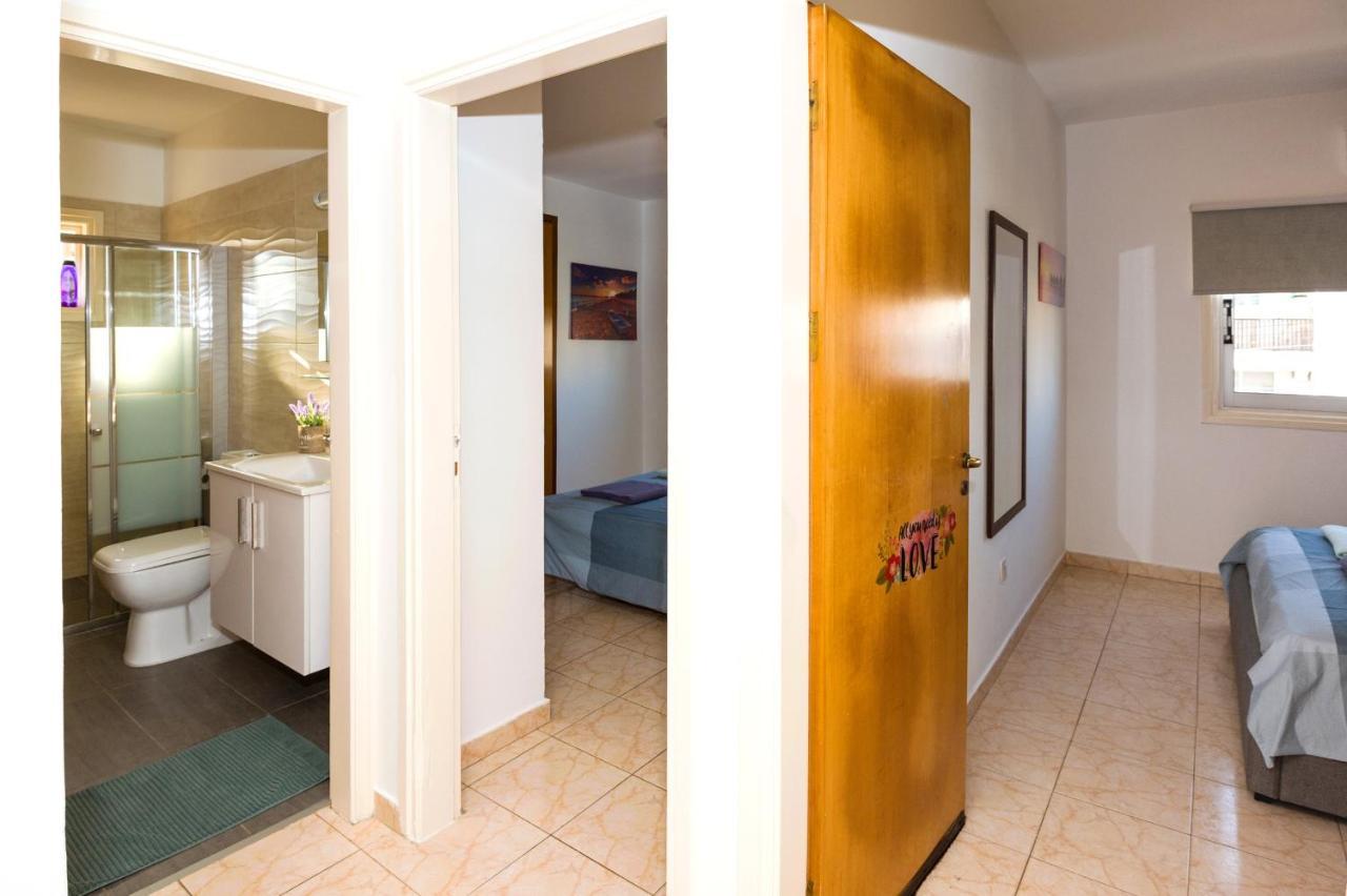 Mynapa Apartments Ajía Nápa Eksteriør bilde