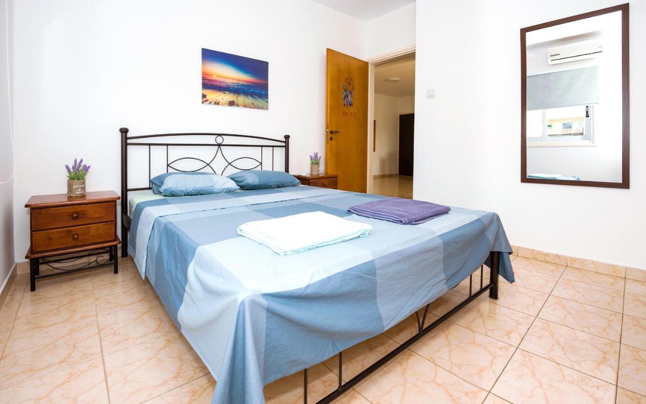 Mynapa Apartments Ajía Nápa Eksteriør bilde