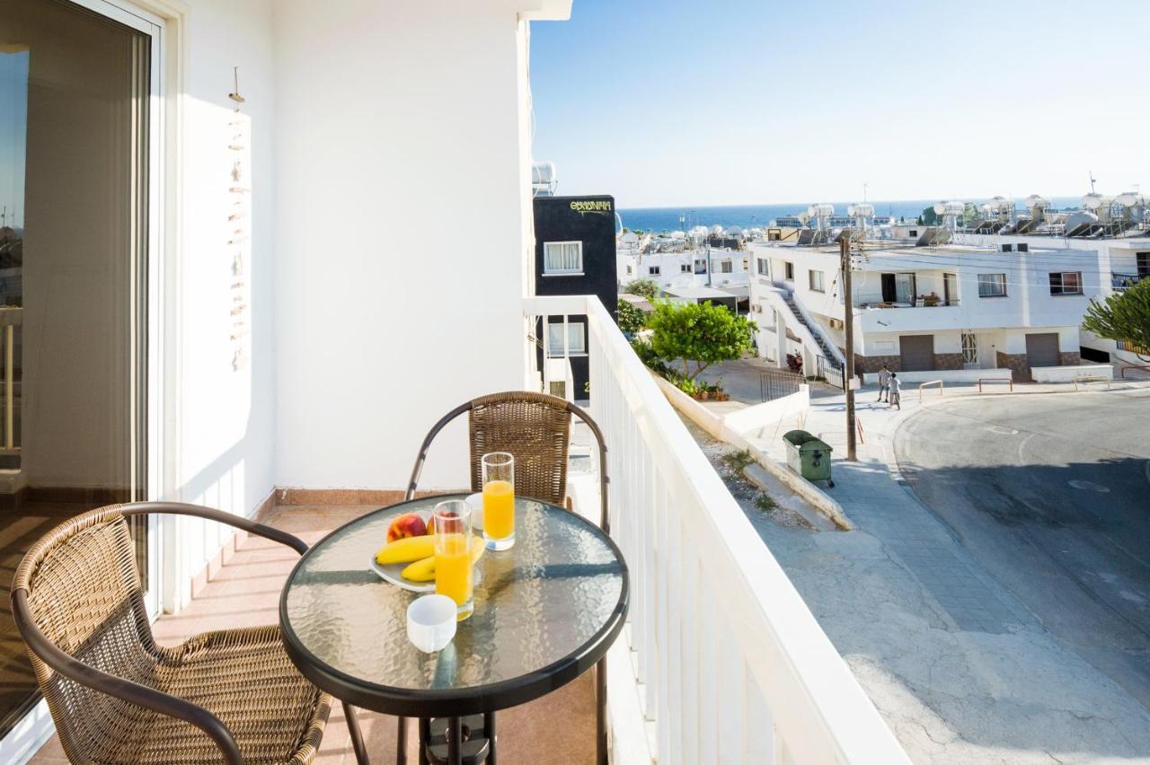 Mynapa Apartments Ajía Nápa Eksteriør bilde