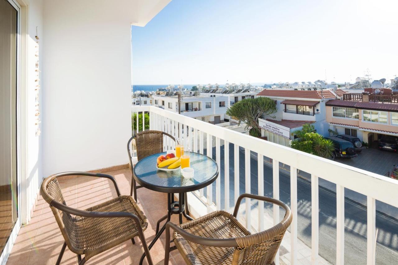 Mynapa Apartments Ajía Nápa Eksteriør bilde