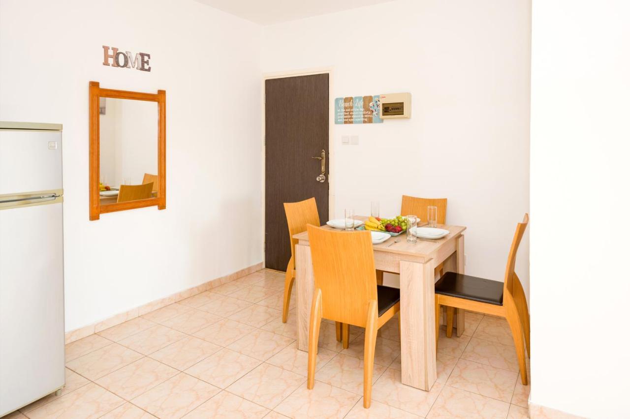 Mynapa Apartments Ajía Nápa Eksteriør bilde